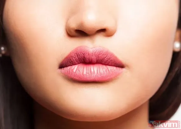 ⚠️ Popüler makyaj ürünü tehlike saçıyor! Annesinin öpücüğü küçük kızın yüzünde yanığa neden oldu - 2