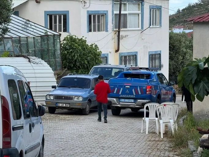 mersindeki-faciada-fosfor-sinir-gazi-tespit-edildi-1778075208330.jpeg Mersin Bozyazı’da 2 kardeşin ölümünde fosfor gazı şüphesi: Tülü ailesinin kaldığı odada zehirli gaz tespit edildi-6