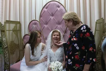 Damatsız düğün yapan Sümbül teyze öldü