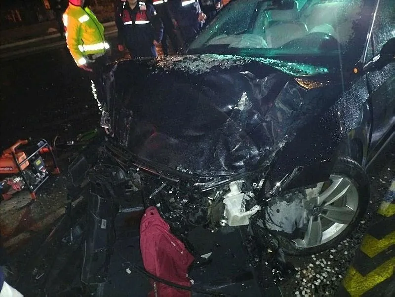 Balıkesir'de feci kaza! Yolcu otobüsü devrildi: 1 kişi öldü, 20 kişi yaralandı-2