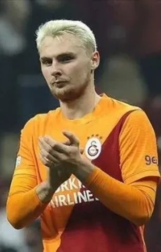 Victor Nelsson Avrupa'nın devlerini peşine taktı! Milan ve Sevilla'nın radarında