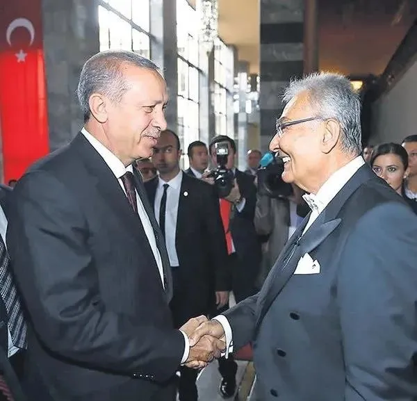 Deniz Baykal'ın kızı Aslı Baykal'dan CHP'li fondaş medyaya sert sözler: Tarafsız da değiller bağımsız da!-7