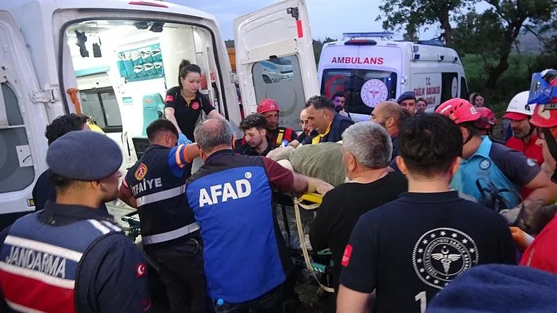 Çanakkale’de toprak kayması! 2 kişi hayatını kaybetti: Faciada acı detay ortaya çıktı-2