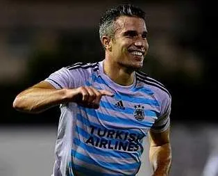 F.Bahçe’de Van Persie şoku