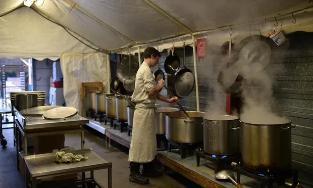 Fransa'dan iğrenç karar: Yemek ve duş kabinleri yasaklandı-3