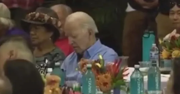 ABD Başkanı Joe Biden Hawaii'deki programda uyuklaması büyük tepkiye neden oldu: Utanç verici