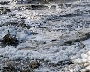 Göl köpürdü halk panik yaşadı! Açıklama geldi