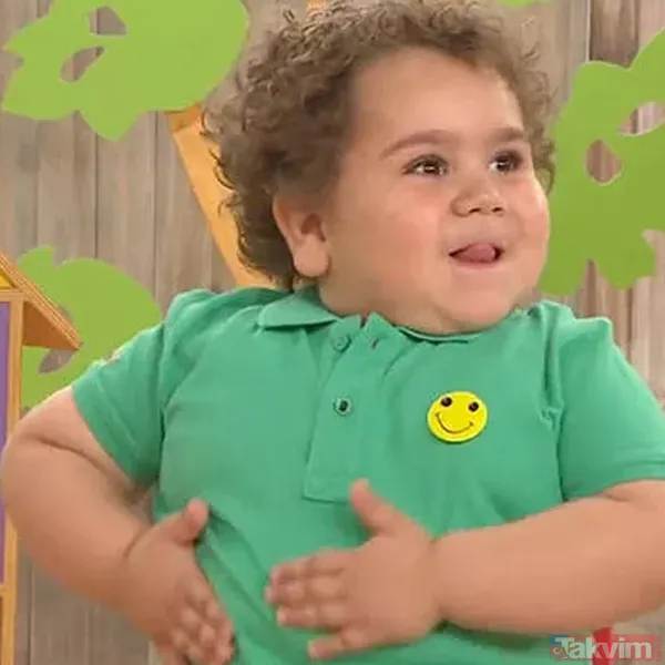 Aradan geçen yılların ardından sessizliğini sosyal medya hesabında yaptığı bir paylaşımla bozan Efe Koçyiğit, bugün 14 yaşında. Paylaştığı son kareyle...