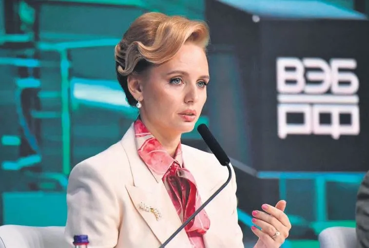 Putin’in kızları göründü