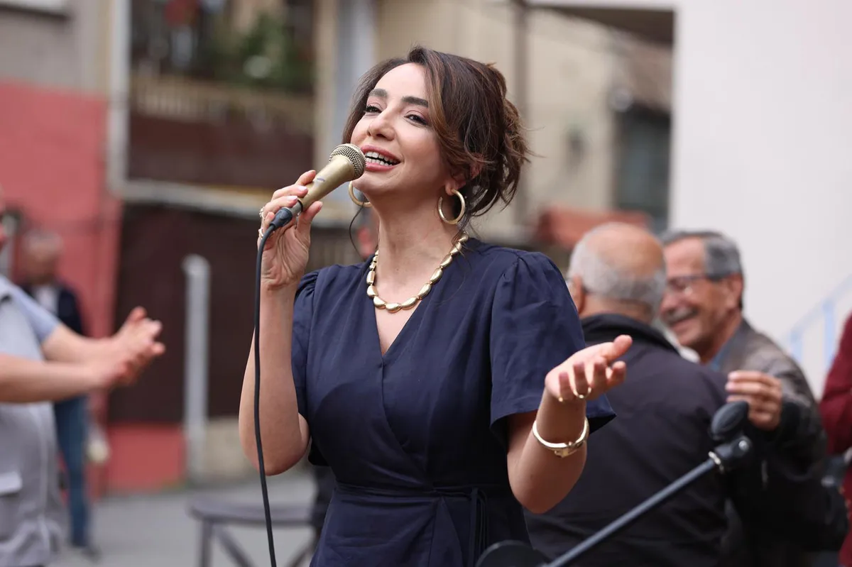 atvnin-yeni-dizisi-alti-ustu-istanbul-ne-zaman-basliyor-1780384964636.jpg Geri sayım başladı! atv'nin yeni dizisi Altı Üstü İstanbul için o tarih resmen ilan edildi-3