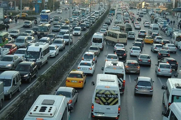 Bayram Tatilinde Yola Cikacaklar Dikkat 2019 Bayram Trafigi Ne Zaman Baslar Hangi Gun Yola Cikilmalidir Takvim
