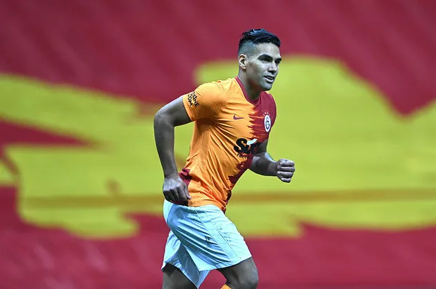 Son dakika Galatasaray haberleri | İspanyollar ilk kez açıkladı! Galatasaray Falcao'nun sözleşmesini...