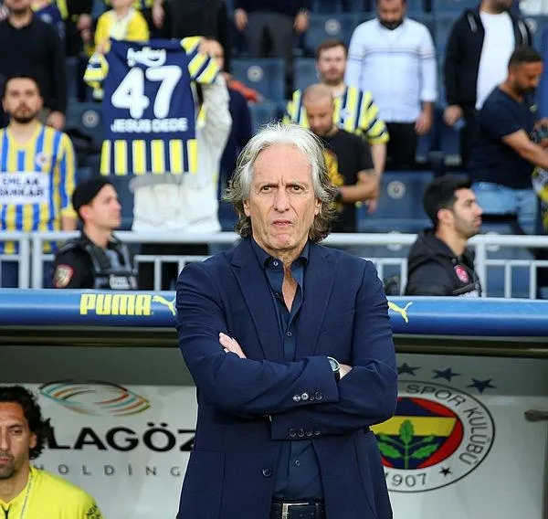 fenerbahcenin-eski-teknik-direktoru-jorge-jesusun-yeni-adresi-belli-oldu-1688247134934.jpeg