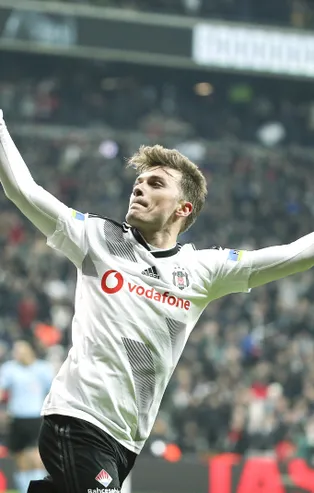 Beşiktaş'ın Sırp yıldızı Ljajic'in gideceği takım belli oldu