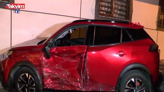 Eyüpsultan'da yokuş aşağı inen otomobil park halindeki 8 araca çarptı