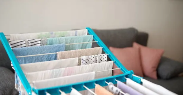 Kışın çamaşır kurutmanın en kolay yolu: Ev hanımları bunu görünce çok şaşıracak!