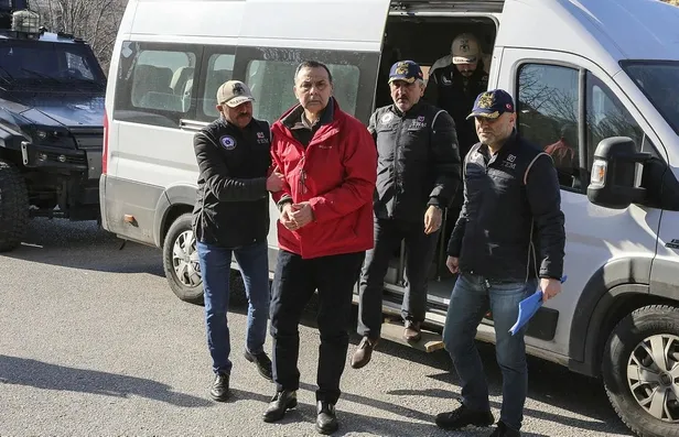 Son dakika: Metin İyidil "darbe teşebbüsüne yardım" suçundan 12 yıl 6 ay hapse çarptırıldı-1