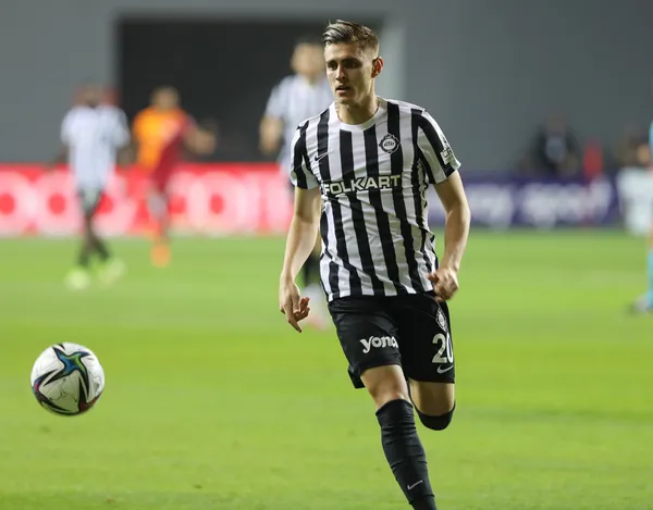 galatasarayin-transferini-altay-acikladi-1656678604927.jpg Galatasaray'ın transferini Altay açıkladı!-4