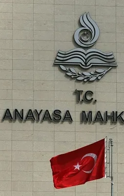 AYM'den 'Cumhurbaşkanına hakaret' suçu kararı