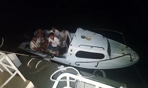 bodrumda-fetocu-6-eski-asker-tekne-ile-yunanistana-kacarken-yakalandi-1630141847318.jpg Bodrum’da FETÖ’cü 6 eski asker tekne ile Yunanistan’a kaçarken yakalandı-1