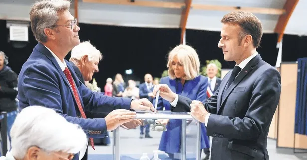 Fransa'da büyük sürpriz: Sandıktan sol çıktı