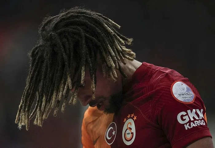 G.Saray evinde Adana Demirspor'u devirdi... Gözünü Devler Ligi'ndeki müthiş finale çevirdi-2