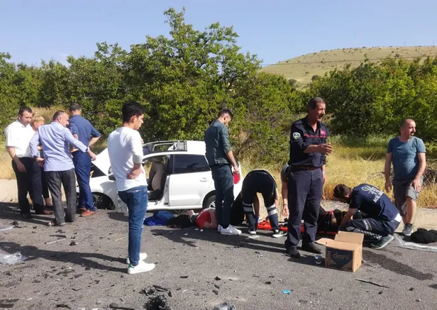 Malatya'da feci kaza! Ölü ve yaralılar var-3