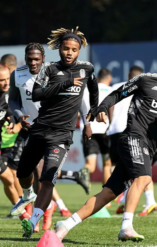 Derbiye farklı bir Kartal! Sergen Yalçın Galatasaray derbisi öncesi ufak dokunuşlar yapıyor