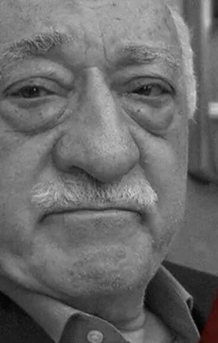 Aralarında FETÖ elebaşı Fetullah Gülen’in avukatlarından Adnan Şeker'in de bulunduğu FETÖ’cü casuslara ceza yağdı