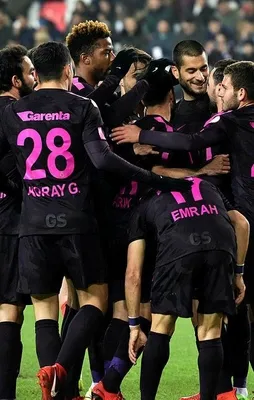 Aslan Sivas'ta yenildi ama turladı!