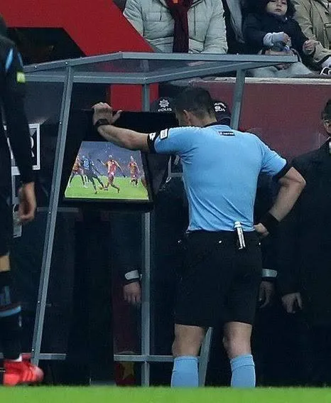 son-dakika-super-ligde-16-hafta-hakemleri-belli-oldu-dikkat-ceken-umit-ozturk-detayi-1639041401157.jpeg Son dakika: Süper Lig'de 16. hafta hakemleri belli oldu! Dikkat çeken Ümit Öztürk detayı-2