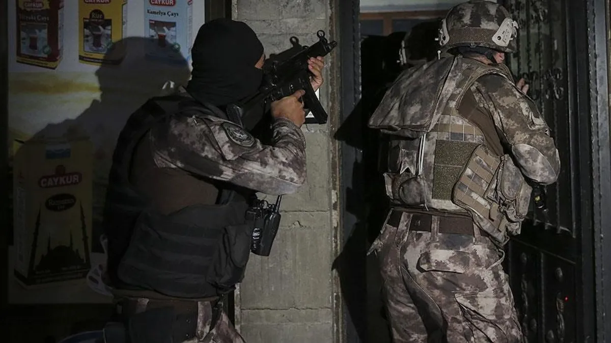 İzmir Cumhuriyet Başsavcılığından 5 ilde DEAŞ operasyonu: 29 şüphelinin 18'i tutuklu!