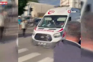 Ağrı'da kafa kafaya çarpışma: 3 yaralı!