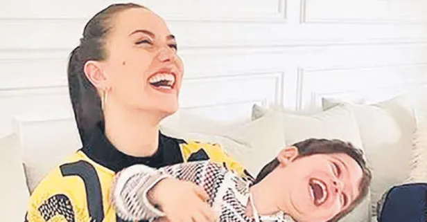 Fahriye Evcen ve Burak Özçivit çiftinin oğlu Karan anne babasından rol çaldı