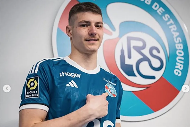 transferde-jose-mourinho-ruzgari-esiyor-fenerbahceden-gelecegin-yildizi-milos-lukovice-kanca-1719841076875.jpg Transferde Jose Mourinho rüzgarı esiyor! Fenerbahçe'den geleceğin yıldızına kanca-8