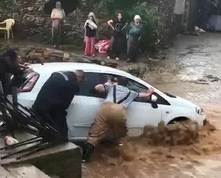 İzmir Ödemiş’i sağanak vurdu!