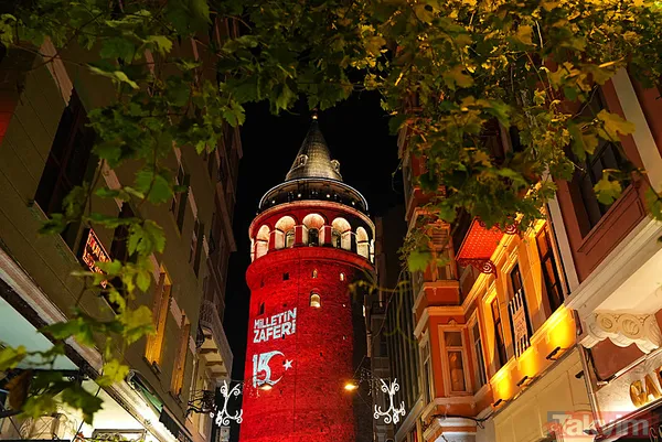 Türkiye 15 Temmuz Demokrasi ve Milli Birlik Günü'nde nöbette! - 1