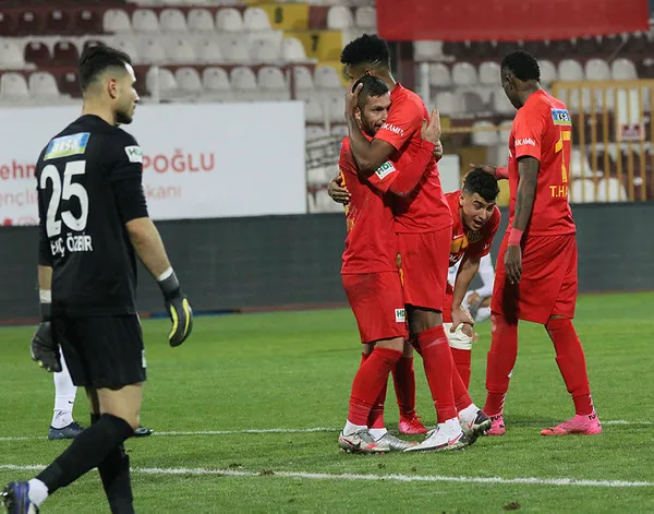 hatayspor-1-2-yeni-malatyaspor-mac-ozeti-1611157069292.jpg