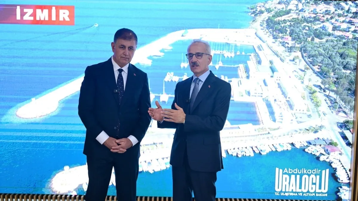 İzmir'in ulaşımında yeni dönem! Bakan Uraloğlu ve Cemil Tugay'dan İZBAN, tüp geçit ve çevre yolu zirvesi