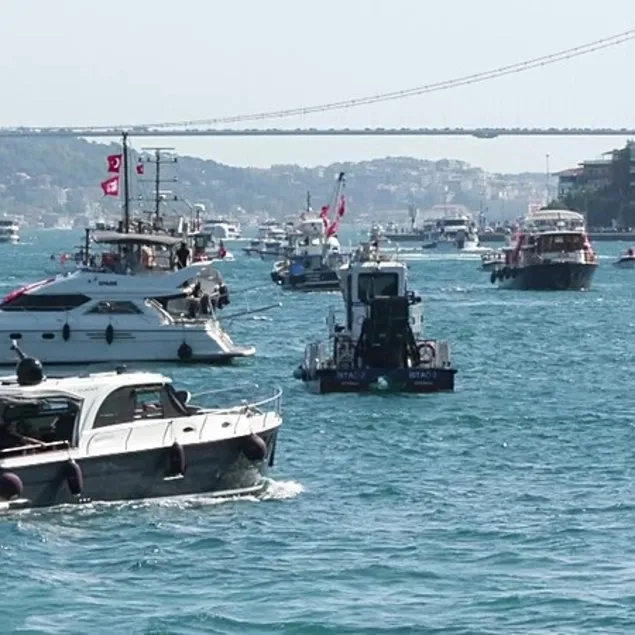 253 tekneyle Boğaz’da tarihi geçiş!