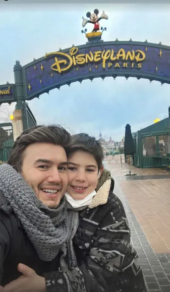 hayraniyla-mahkemelik-olan-berkay-ates-puskurdu-hem-aileme-kufur-ettiler-hem-utanmadan-para-istiyorlar-1643829074283.jpg Hayranıyla mahkemelik olan Berkay Ateş püskürdü! “Hem aileme küfür ettiler hem utanmadan para istiyorlar”-6