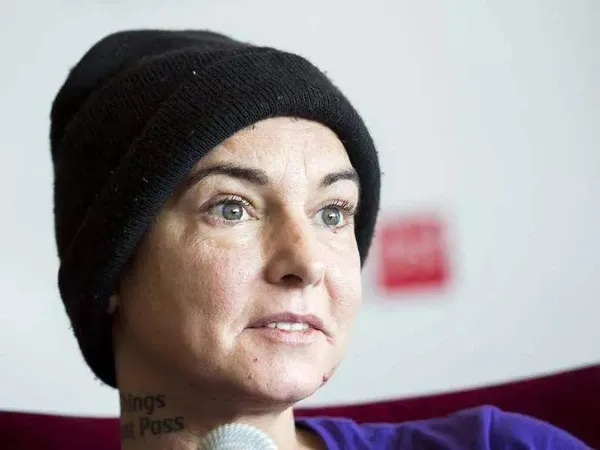 efsane-sarkici-sinead-oconnor-hayatini-kaybetti-1690400139246.jpeg Efsane şarkıcı hayatını kaybetti! Sinead O'Connor kimdir, kaç yaşındaydı? Sinead O'Connor neden öldü, hastalığı neydi?-10