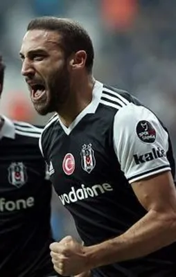 Cenk Tosun Beşiktaş'a bir ilki yaşatacak