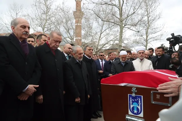 Son dakika: Eski bakanlardan Şevket Kazan, Başkan Erdoğan'ın da katıldığı cenaze töreniyle son yolculuğuna uğurlandı!-1