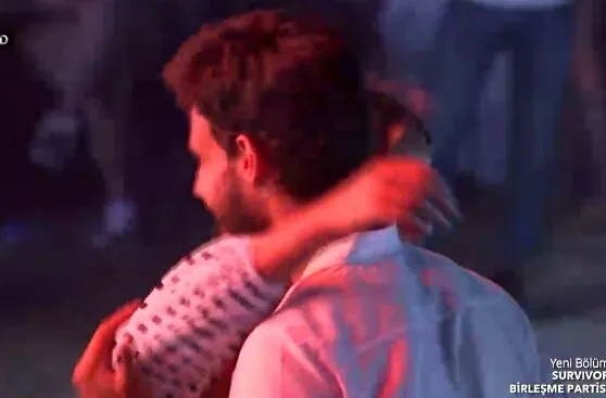 Survivor'da aşk kokusu sarmaş dolaş fena yakalandılar! Bikinili fotoğrafı sosyal medyayı sallayan Aleyna Kalaycıoğlu ve o isim...-6