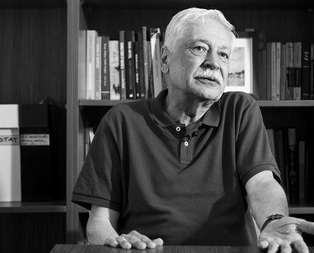 2017 yılında AK Parti seçmenini aşağılayan Esmer ağız değiştirdi