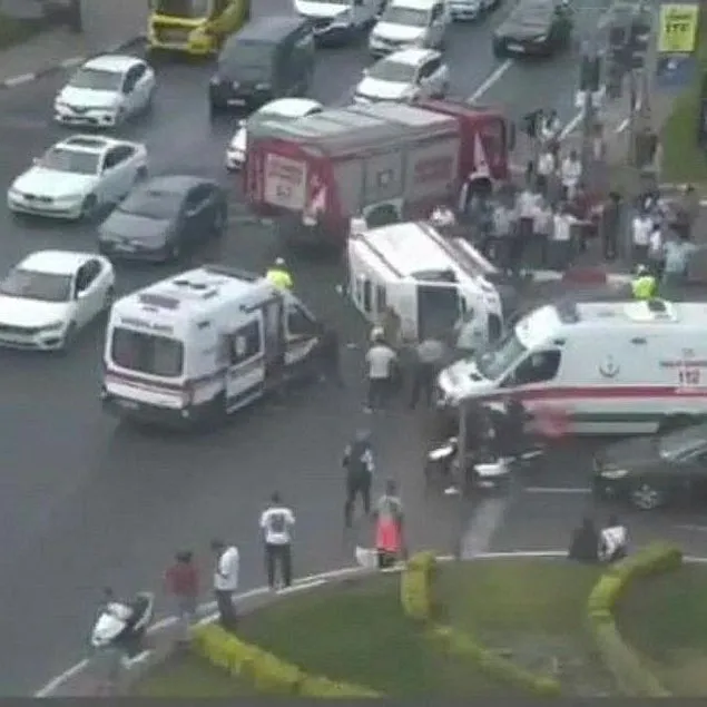 Vatan’da ambulans devrildi