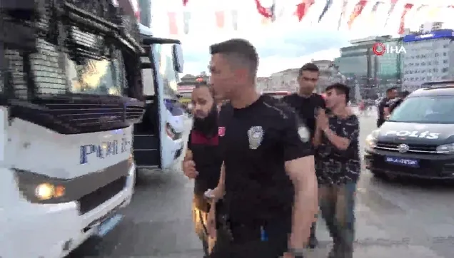 Taksim’de kaçak göçmen denetimi