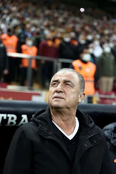 lazio-maci-oncesi-fatih-terim-oyuncularina-mesaj-verdi-umarim-ilk-tedaviyi-takimim-yapar-1639006173437.jpeg Lazio maçı öncesi Fatih Terim oyuncularına mesaj verdi! "Umarım ilk tedaviyi takımım yapar"-2