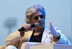Okan Bayülgen'den sanatçılara "bırakın bu halleri haykırın" çağrısı: Yaşasın Filistin! Kahrolsun Soykırım!